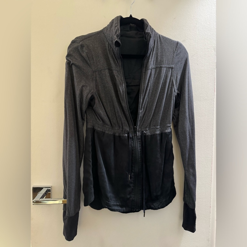 Lululemon Reversible Jacket - Picture 4 of 10